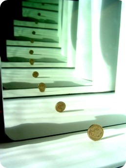Mirrored Pound